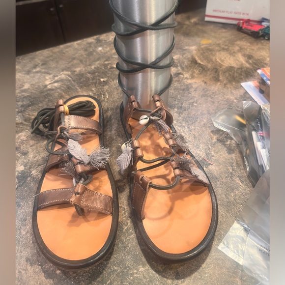 Rare Free People Boho Wind Swept Lace Up leather gladiator wedding Sandals Sz9.5 - Picture 5 of 8
